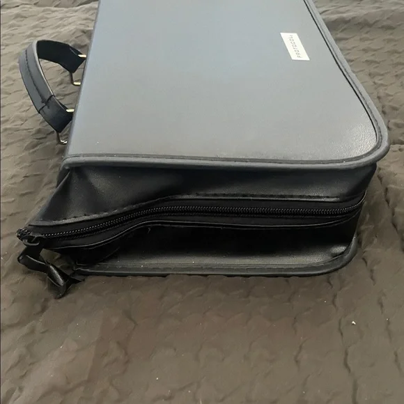 Portable Putting Green Putter Set - Green/Black - Picture 7 of 10